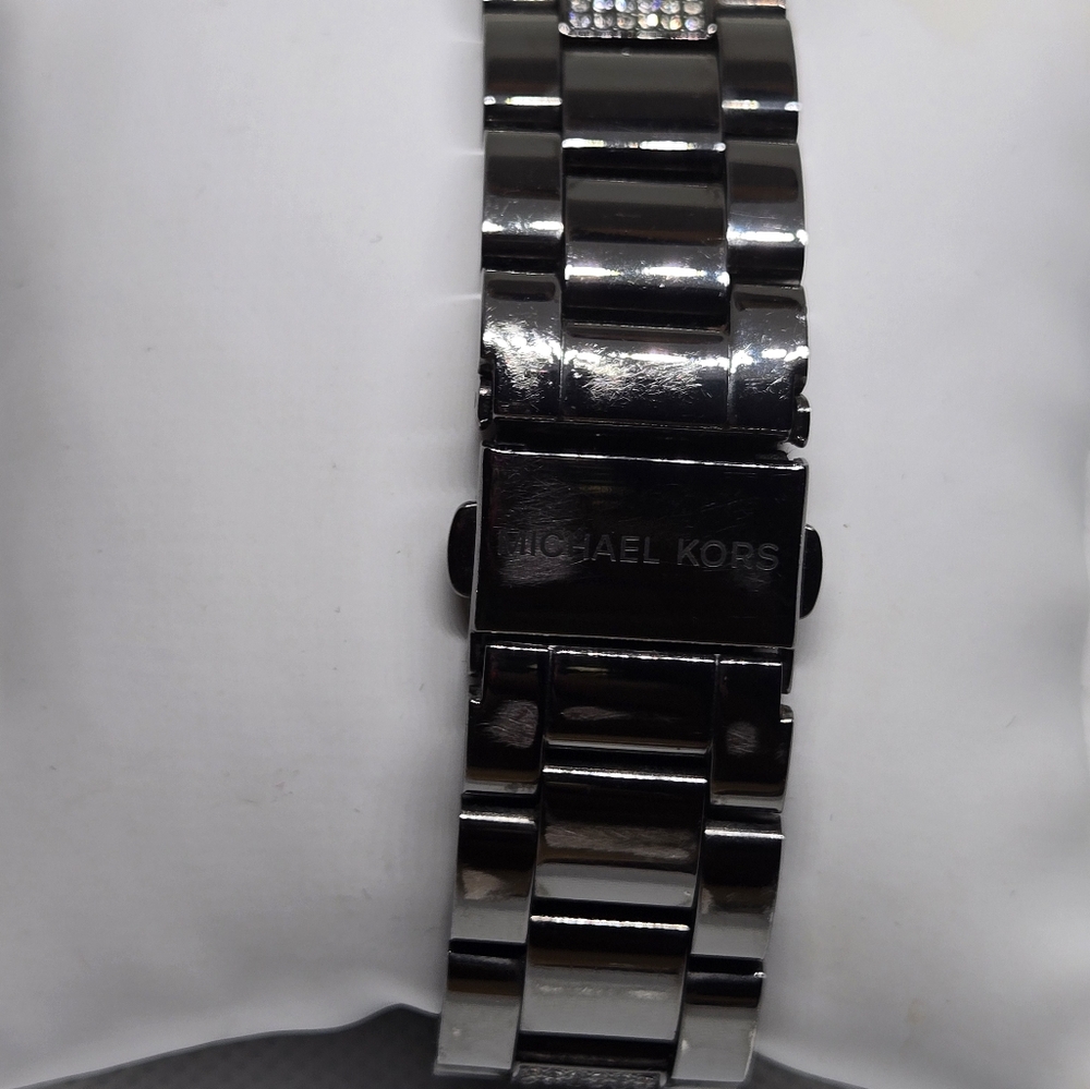 Michael Kors Everest Chronograph Watch - Picture 9 of 15